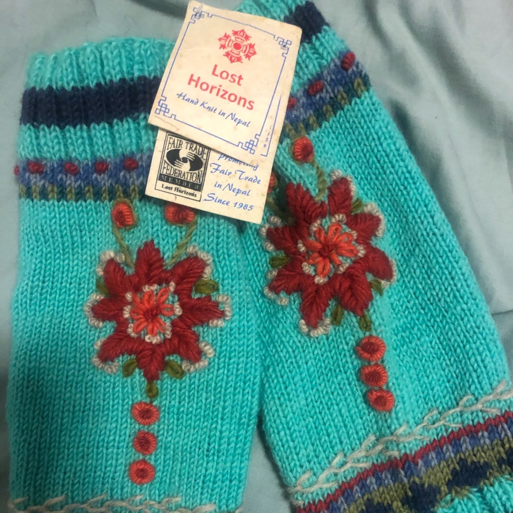 ‼️MOVING ~ NWT Lost Horizons Sundance Leg Warmer